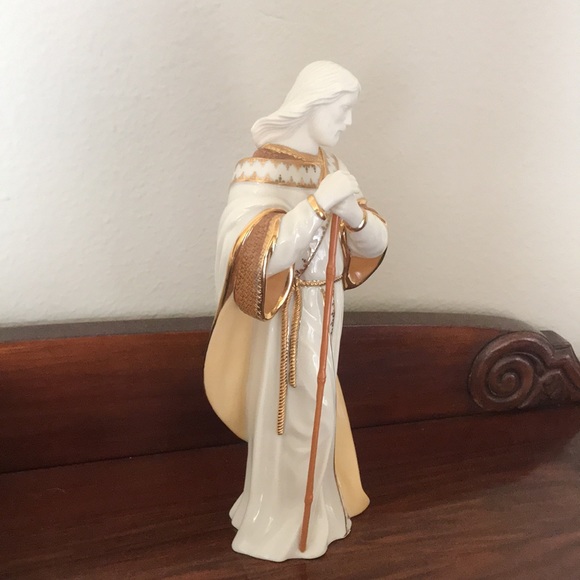 ๐ก Lenox Joseph First Blessing Nativity - Picture 2 of 8